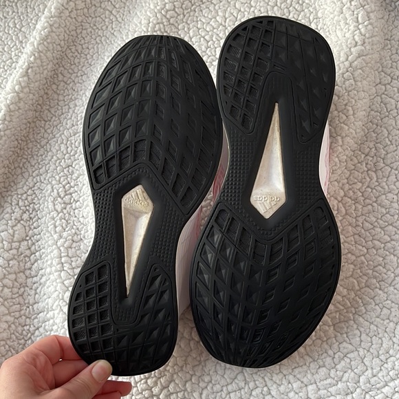 Adidas Women's running shoes. Size: 7.5 - Picture 6 of 7